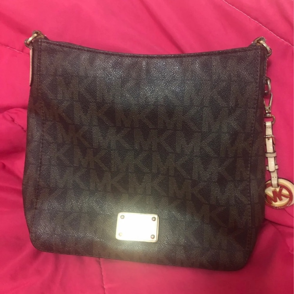 Michael kors crossbody